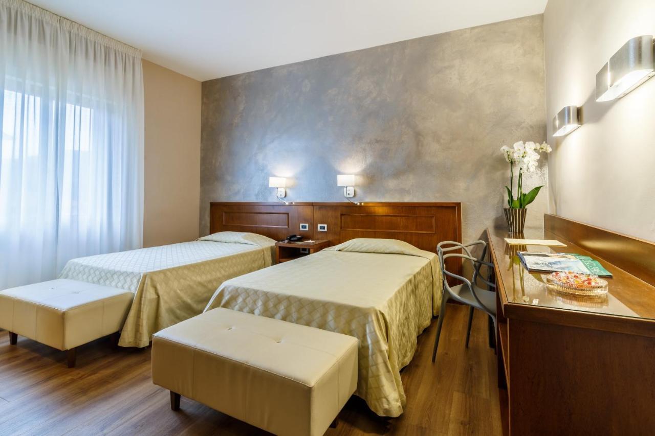 Hotel Villa Delle Rose Pescia Exterior photo