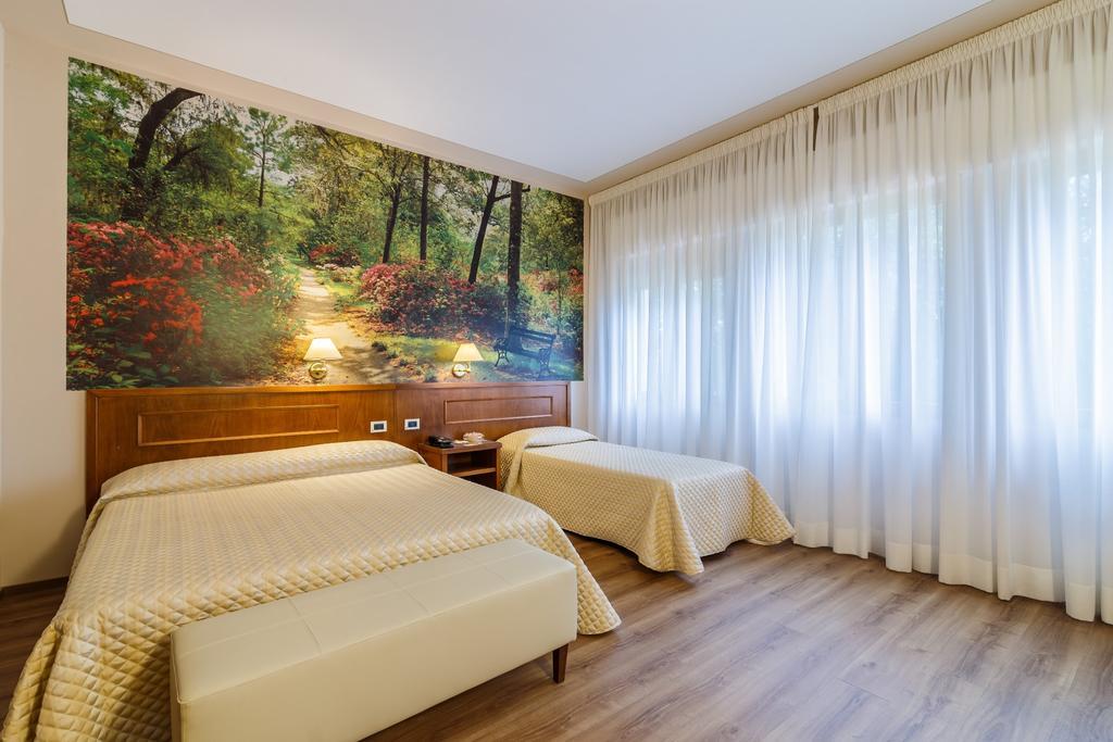 Hotel Villa Delle Rose Pescia Exterior photo